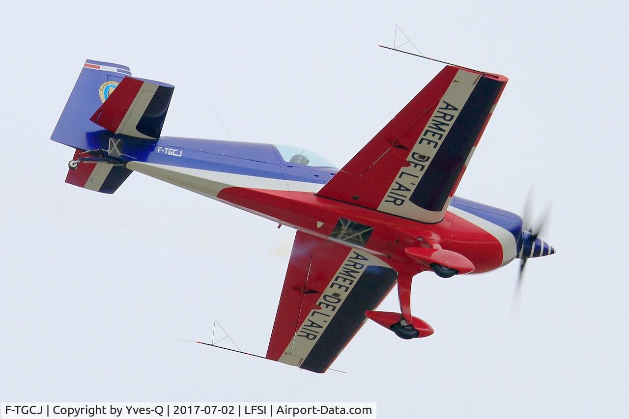 F-TGCJ, Extra EA-330SC C/N 05, Extra 330SC, French Air Force aerobatic team, On display, St Dizier-Robinson Air Base 113 (LFSI) Open day 2017