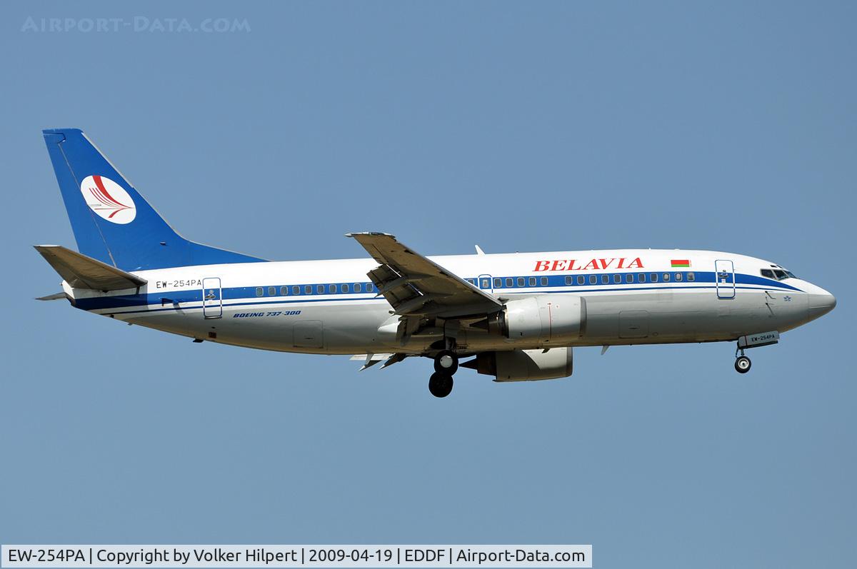 EW-254PA, 1993 Boeing 737-3Q8 C/N 26294, at fra