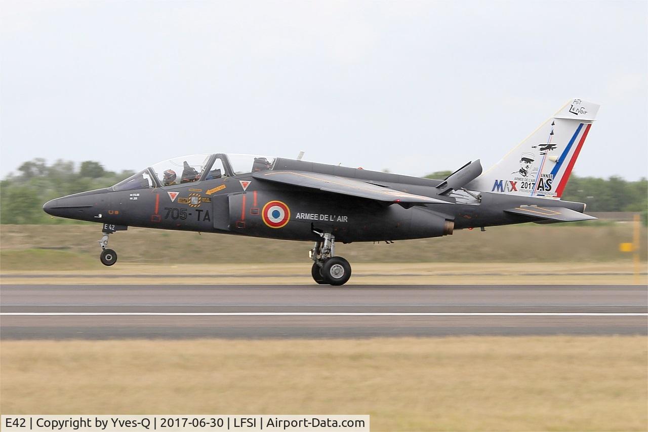 E42, Dassault-Dornier Alpha Jet E C/N E42, Dassault-Dornier Alpha Jet 1B, Landing rwy 29, St Dizier-Robinson Air Base 113 (LFSI) Open day 2017