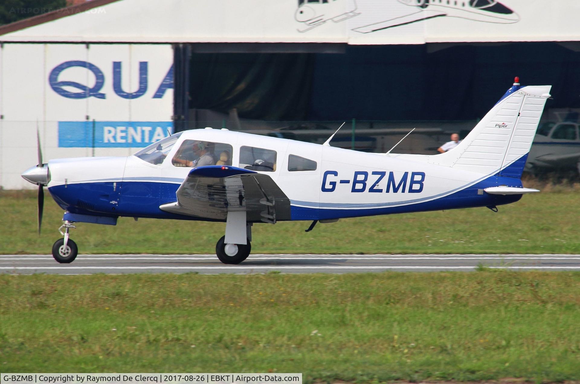 G-BZMB, 1978 Piper PA-28R-201 Cherokee Arrow III C/N 28R-7837144, Taking off from rwy 24.