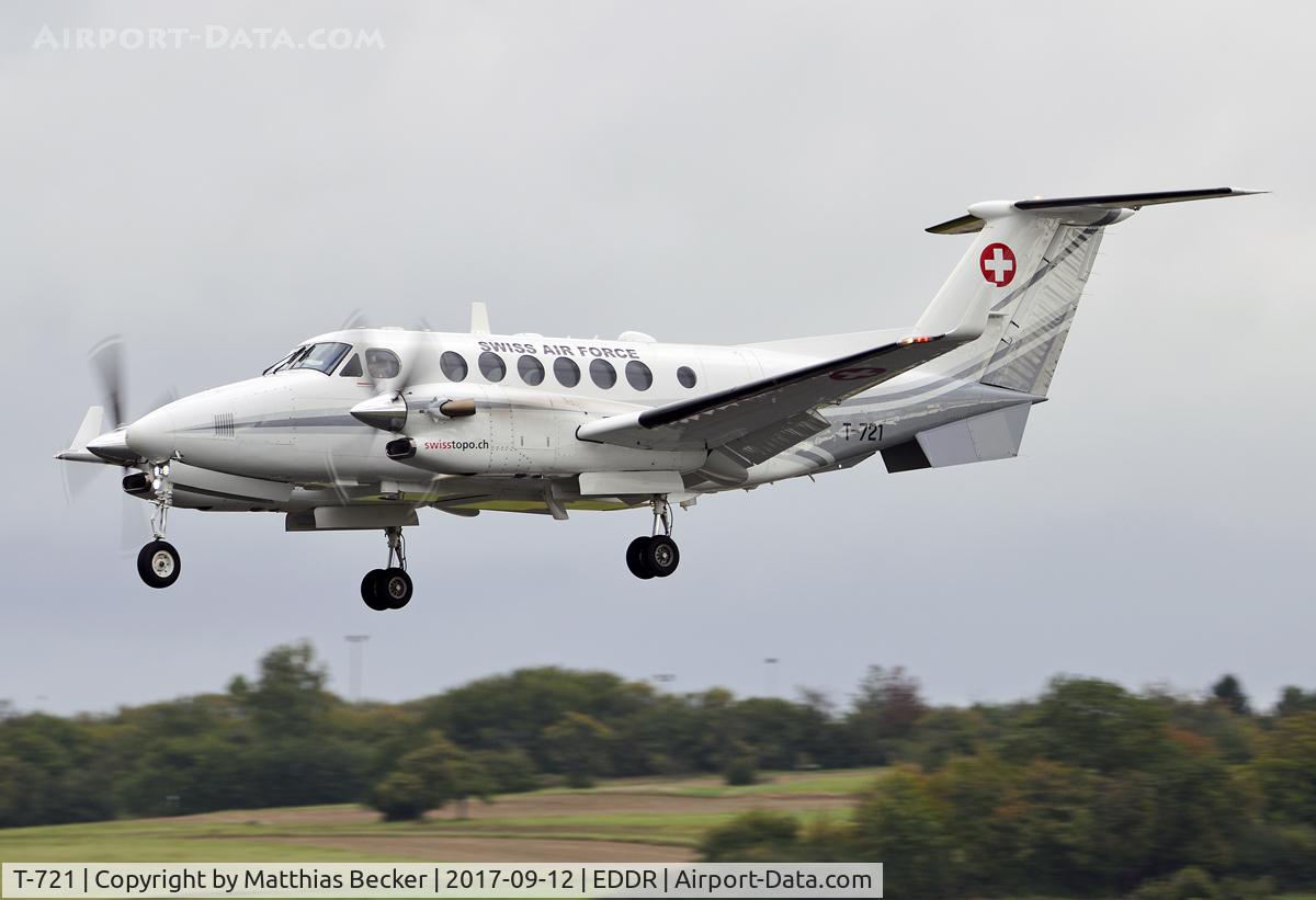 T-721, 1993 Beech Super King Air 350 C/N FN-1, T-721
