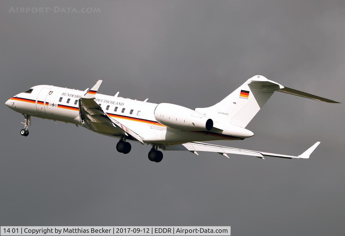 14 01, 2011 Bombardier BD-700-1A11 Global 5000 C/N 9395, 14+01