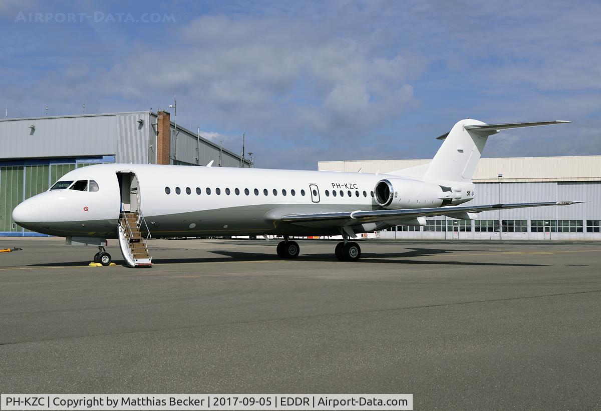 PH-KZC, 1996 Fokker 70 (F-28-0070) C/N 11566, on delivery to the Myanmar Air Force