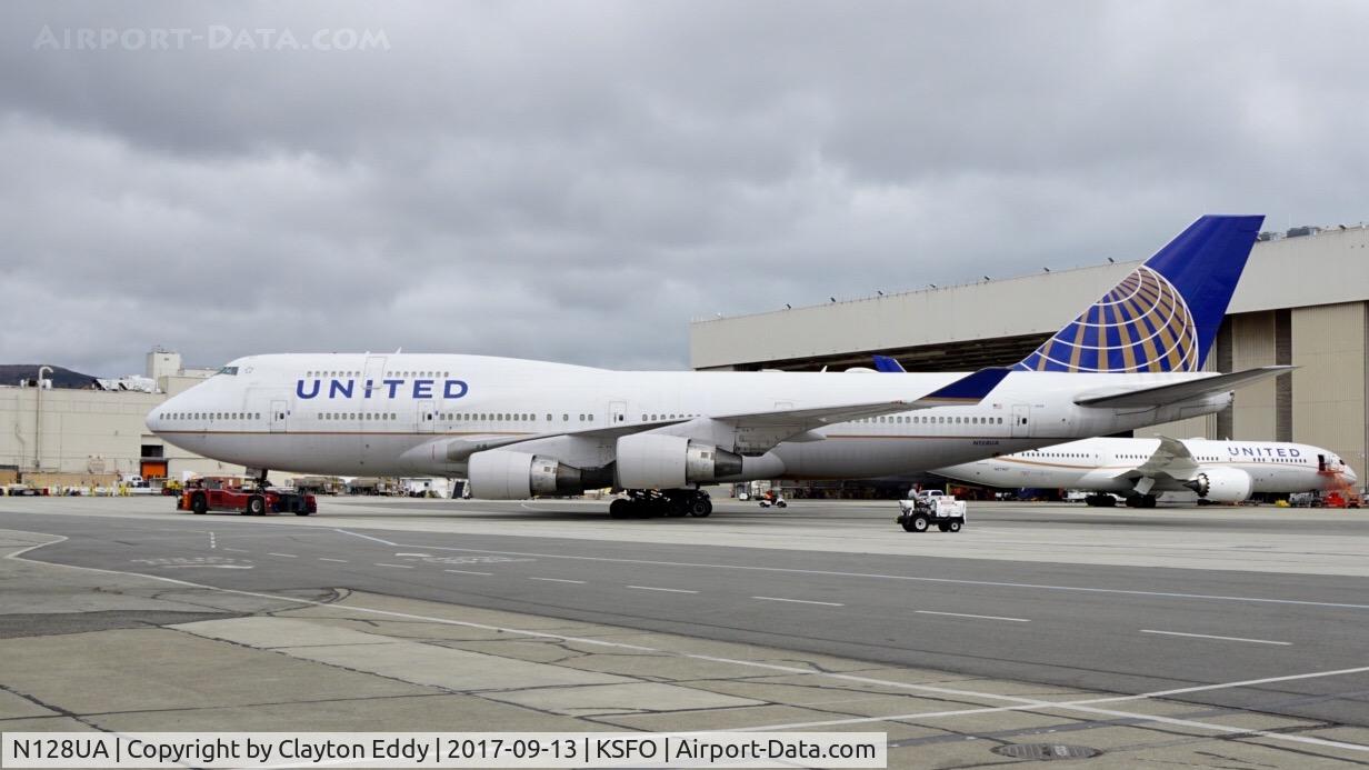 N128UA, 2000 Boeing 747-422 C/N 30023, SFO 2017.