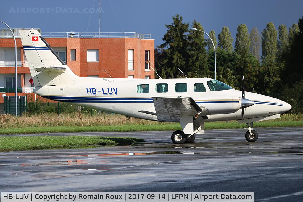 HB-LUV, 1981 Cessna T303 Crusader C/N T30300058, Parked