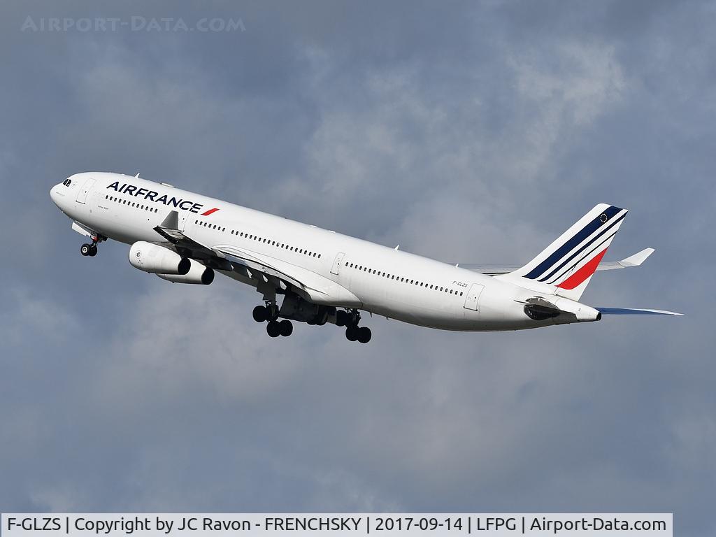 F-GLZS, 1999 Airbus A340-313X C/N 310, AF422 take off to Bogota (BOG)