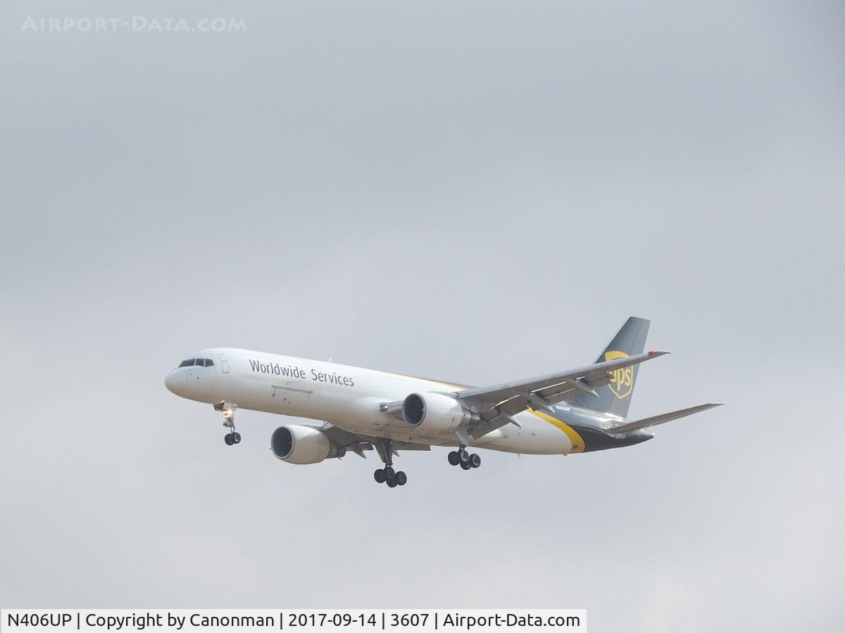 N406UP, 1988 Boeing 757-24APF C/N 23728, Landing