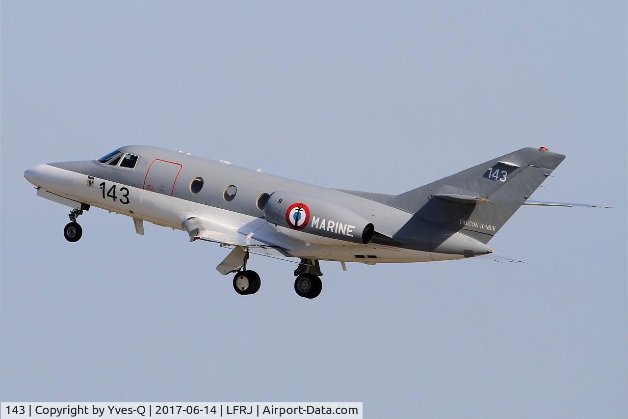 143, 1979 Dassault Falcon 10MER C/N 143, Dassault Falcon 10 MER, Take off rwy 26, Landivisiau Naval Air Base (LFRJ)