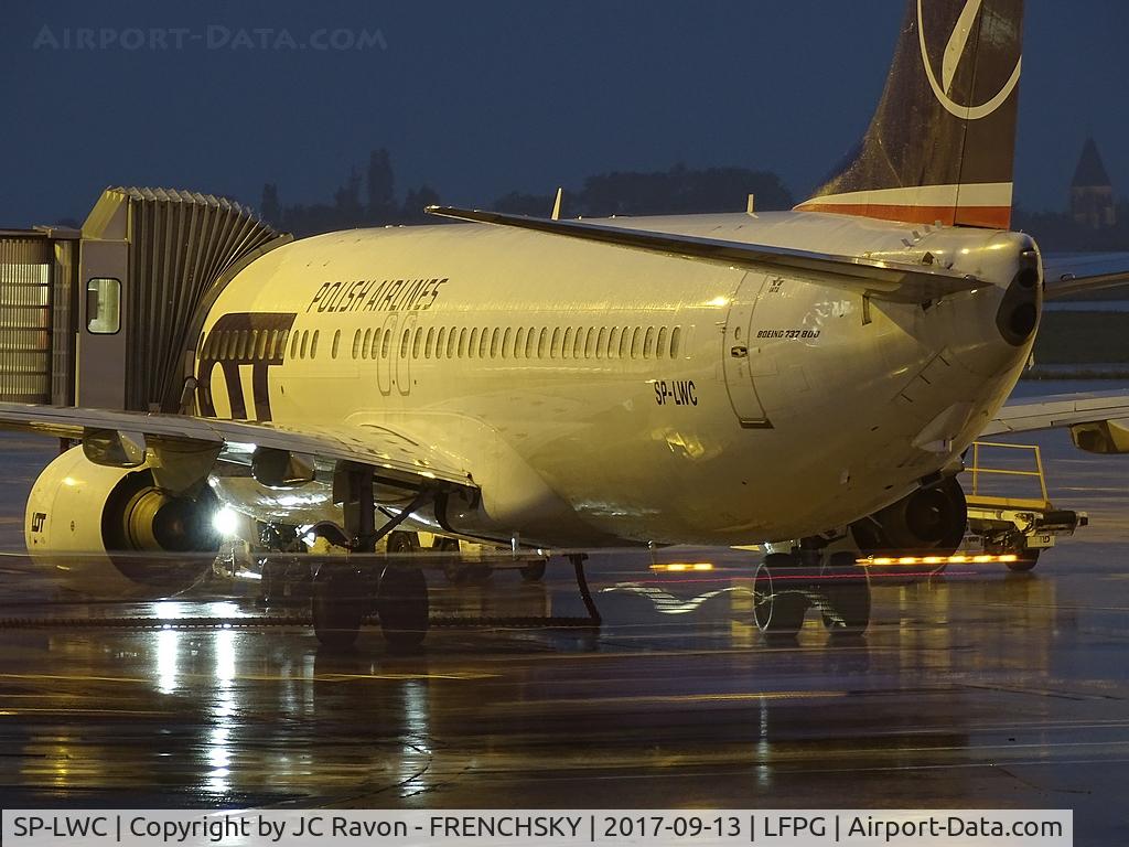 SP-LWC, 2005 Boeing 737-89P C/N 30691, LOT 336 at terminal T1 destination Warsaw (WAW)