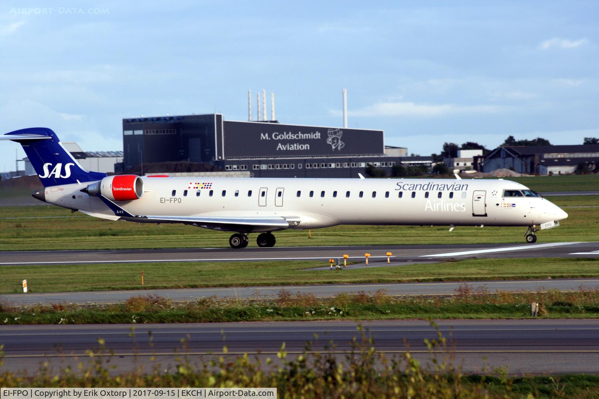 EI-FPO, 2017 Bombardier CRJ-900 (CL-600-2D24 C/N 15434, EI-FPO taking off rw 22R