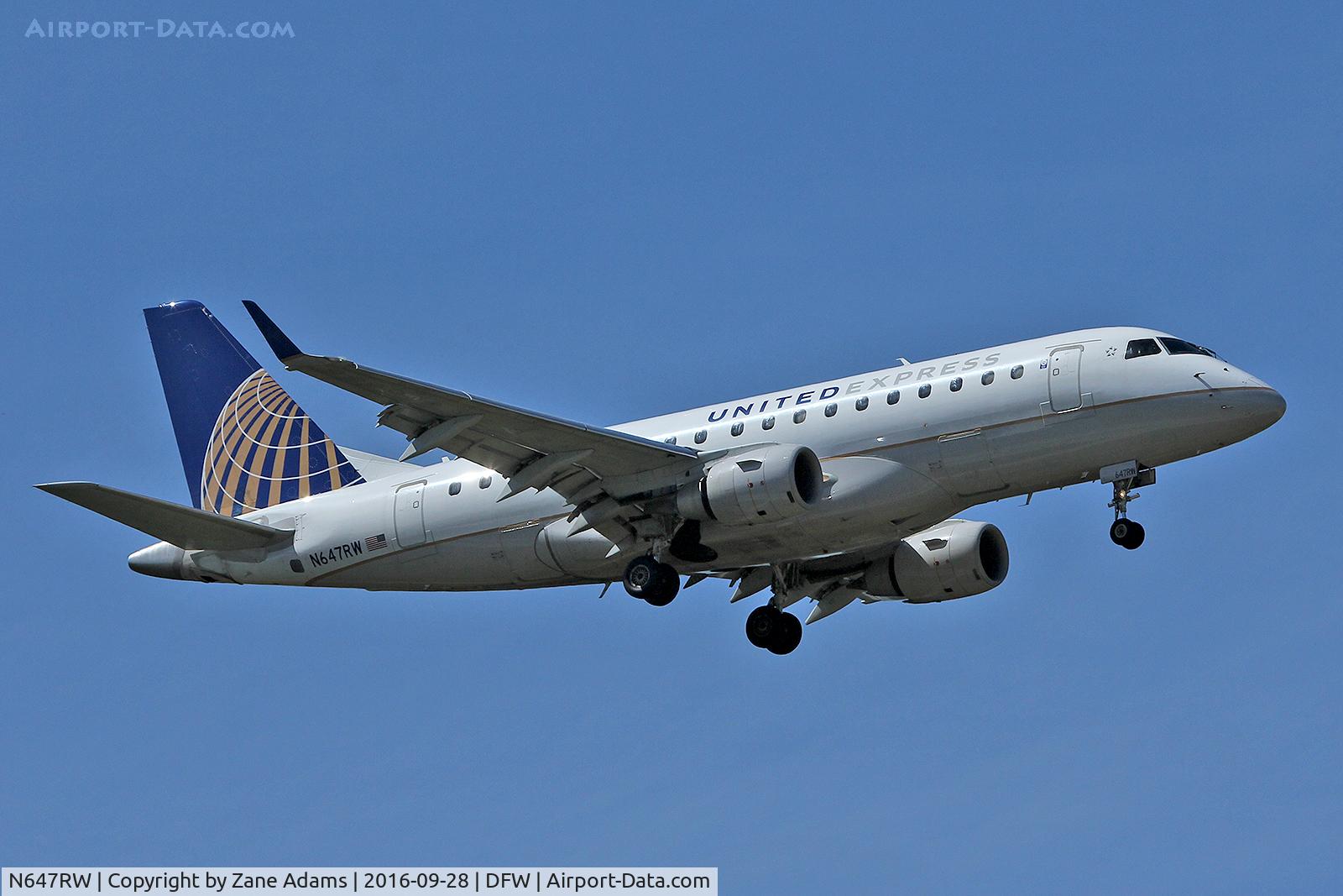 N647RW, 2005 Embraer 170SE (ERJ-170-100SE) C/N 17000067, Arriving at DFW Airport