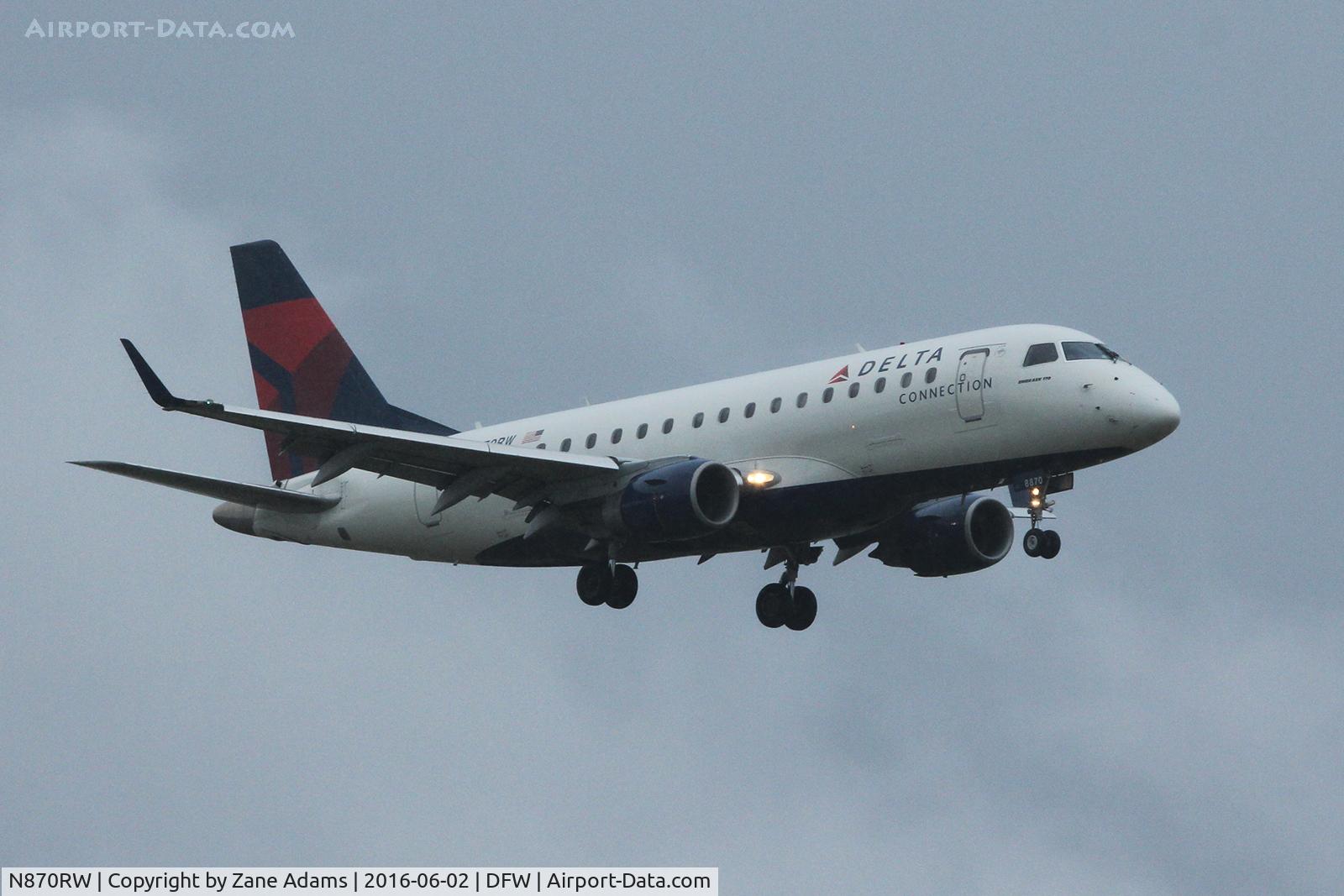 N870RW, 2006 Embraer 170SU (ERJ-170-100SU) C/N 17000138, Arriving at DFW Airport