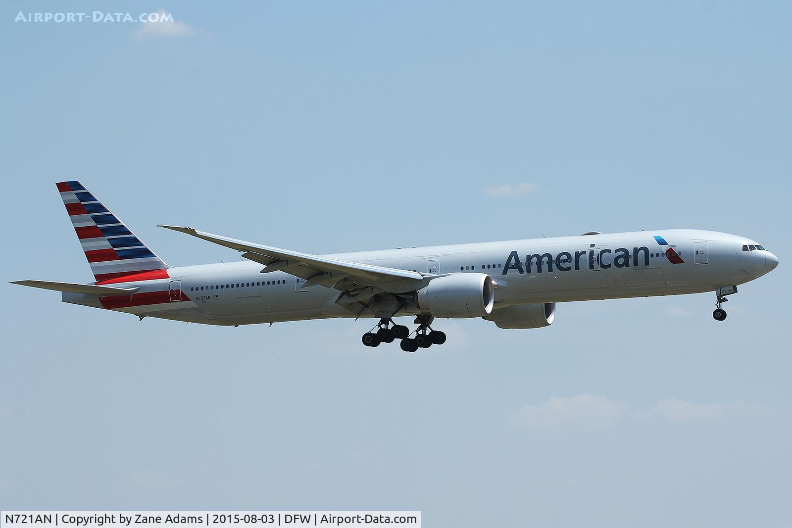 N721AN, 2013 Boeing 777-323/ER C/N 31546, Arriving at DFW Airport