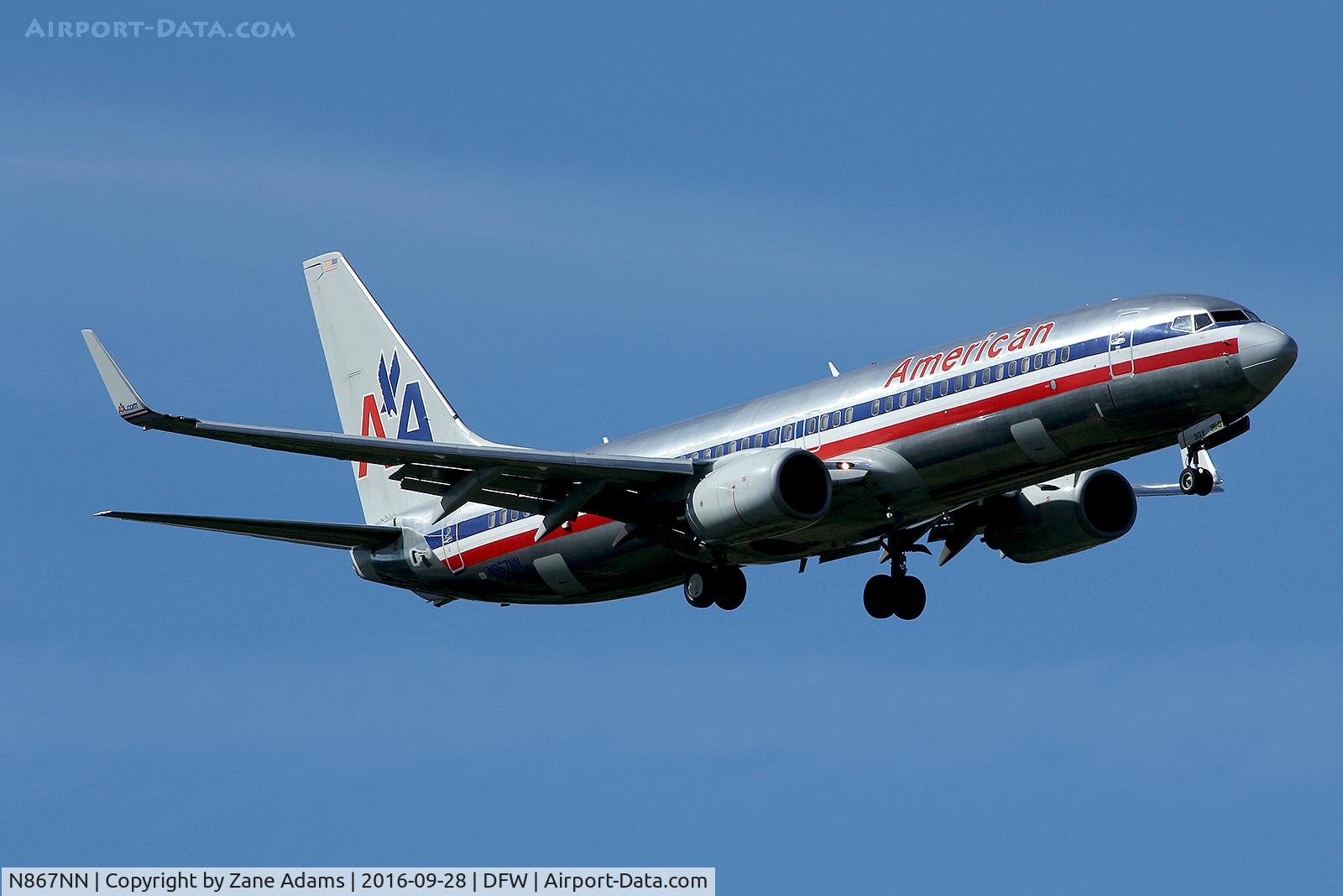 N867NN, 2011 Boeing 737-823 C/N 40762, Arriving at DFW Airport