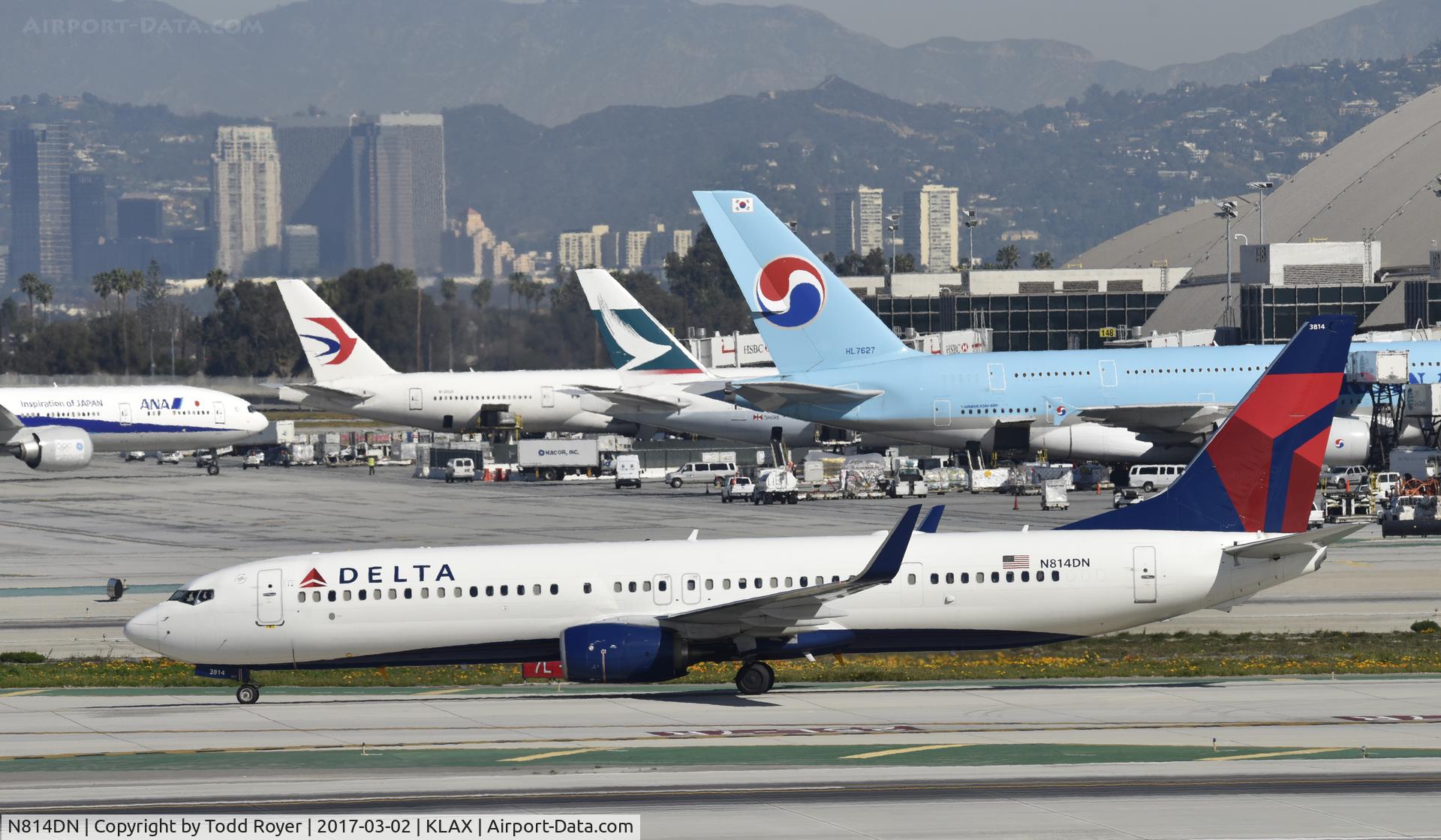 N814DN, 2014 Boeing 737-932/ER C/N 31924, Arrived at LAX on 25L