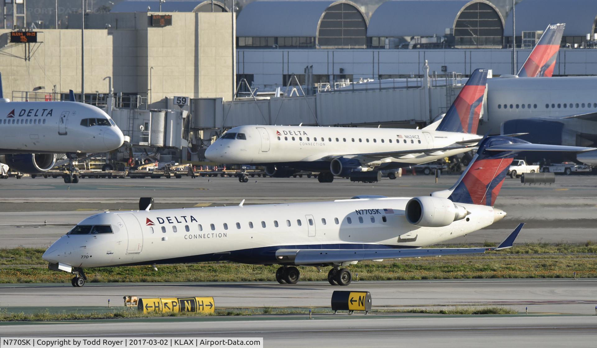 N770SK, 2006 Canadair CL-600-2C10 Regional Jet CRJ-700 C/N 10243, Arrived at LAX on 25L