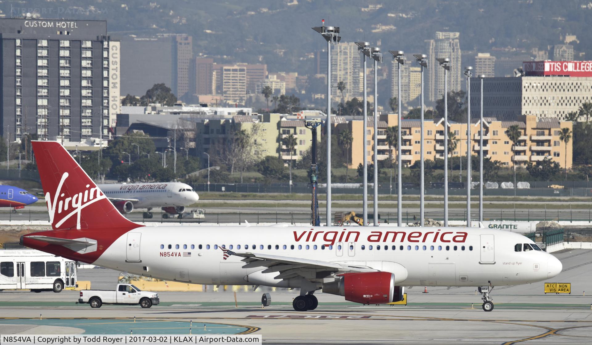 N854VA, 2012 Airbus A320-214 C/N 5058, Taxiing to gate at LAX