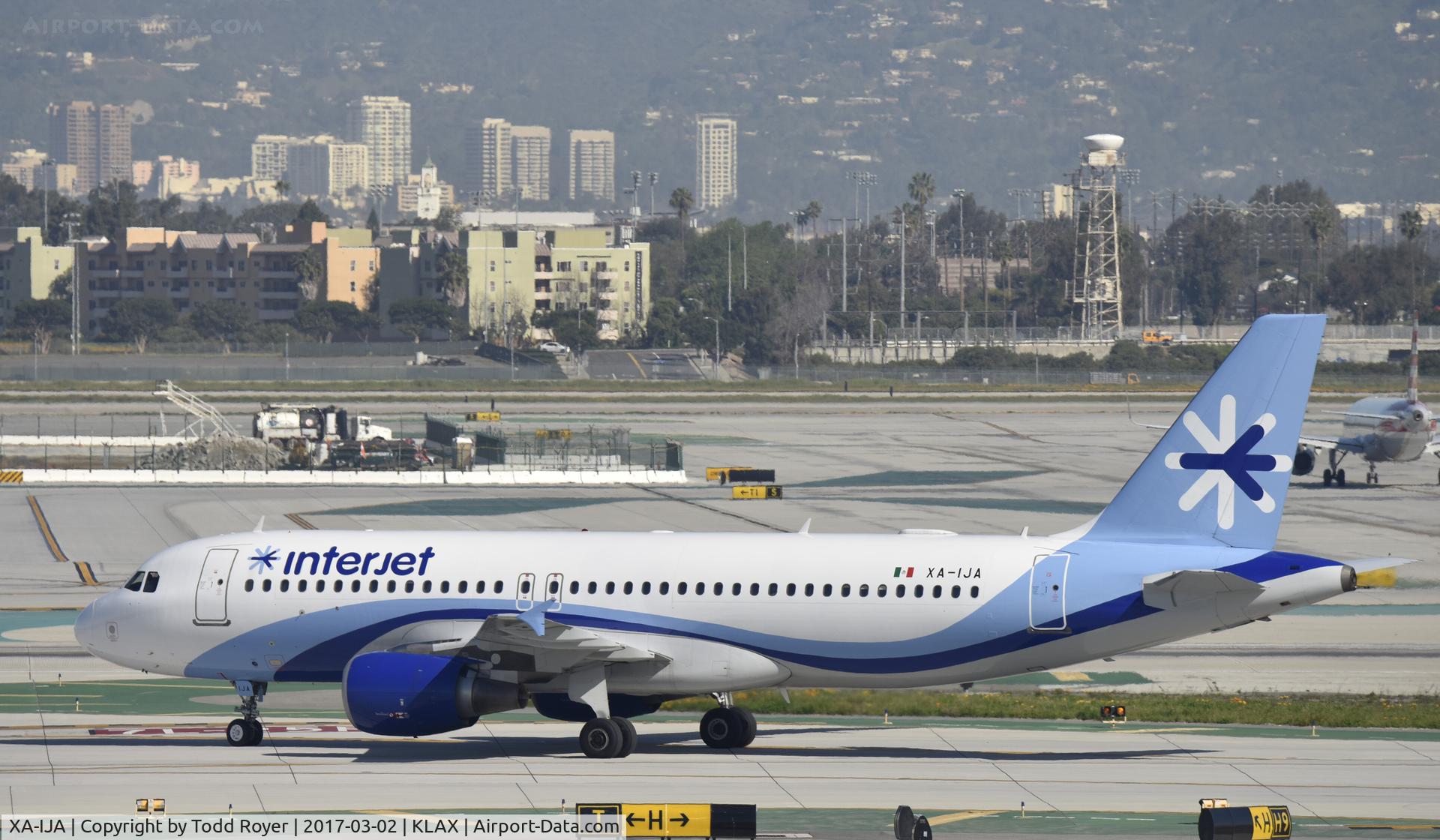 XA-IJA, 2000 Airbus A320-214 C/N 1244, Arrived at LAX on 25L