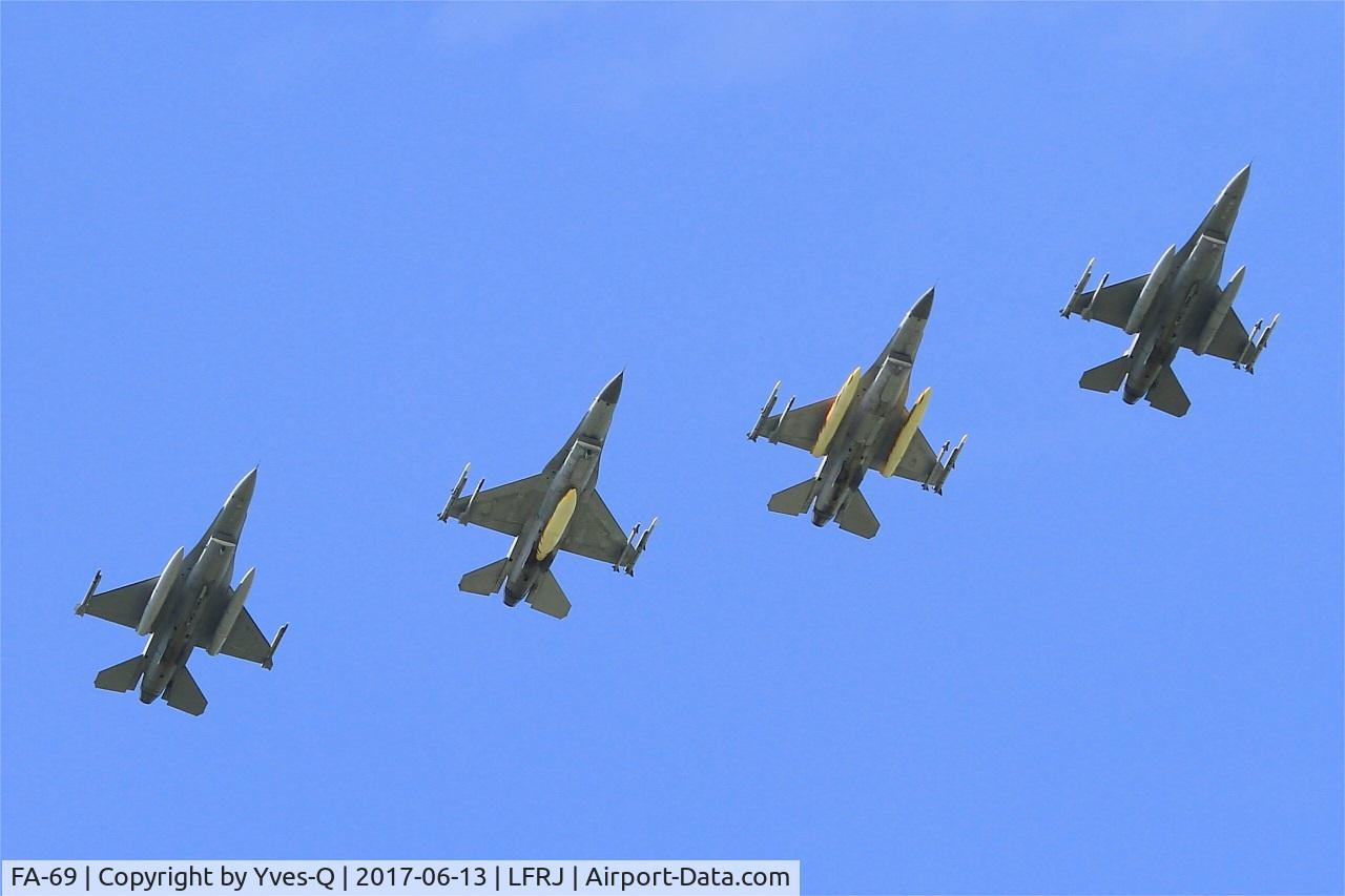 FA-69, 1983 SABCA F-16AM Fighting Falcon C/N 6H-69, SABCA F-16AM Fighting Falcon, Flight before break, Landivisiau Naval Air Base (LFRJ) Tiger Meet 2017