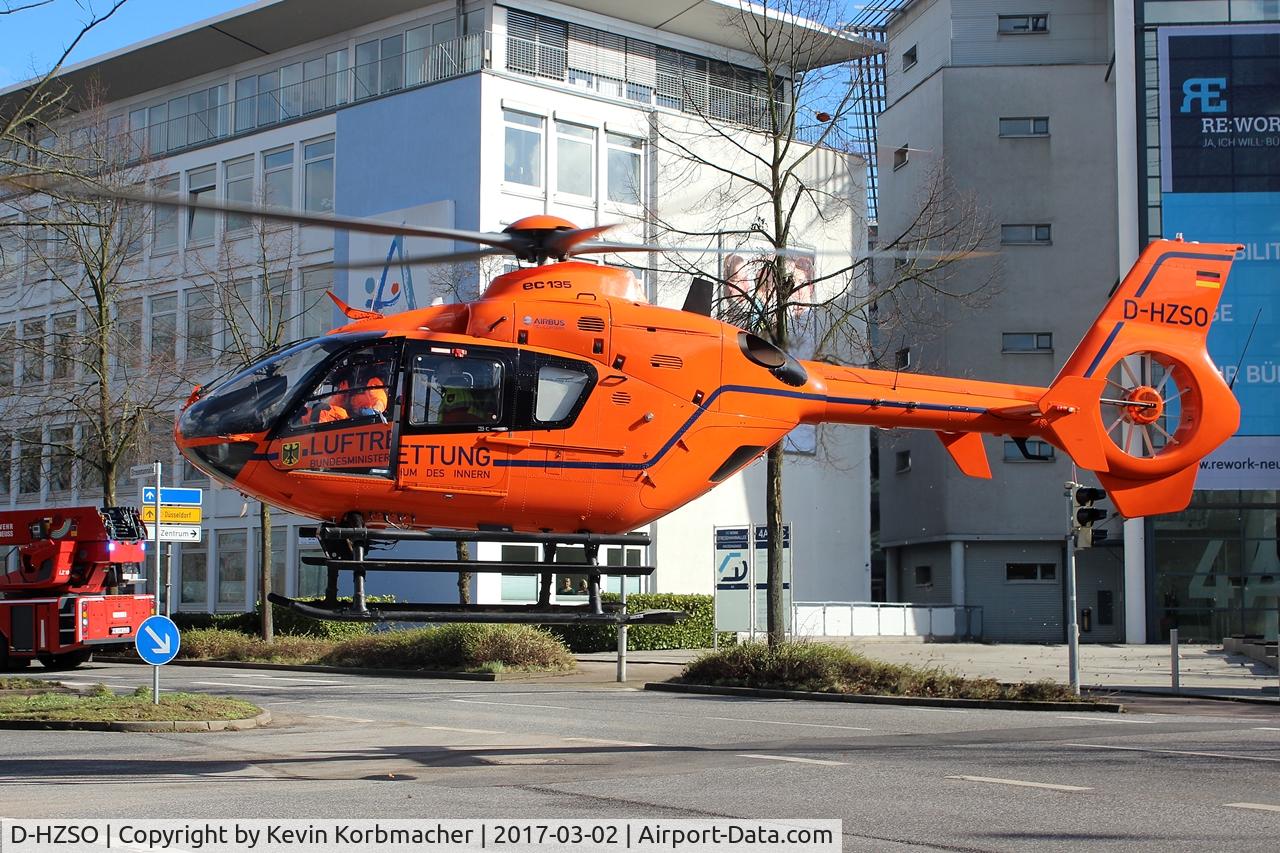 D-HZSO, Eurocopter EC-135T-2i C/N 0644, Christoph3 in Neuss.