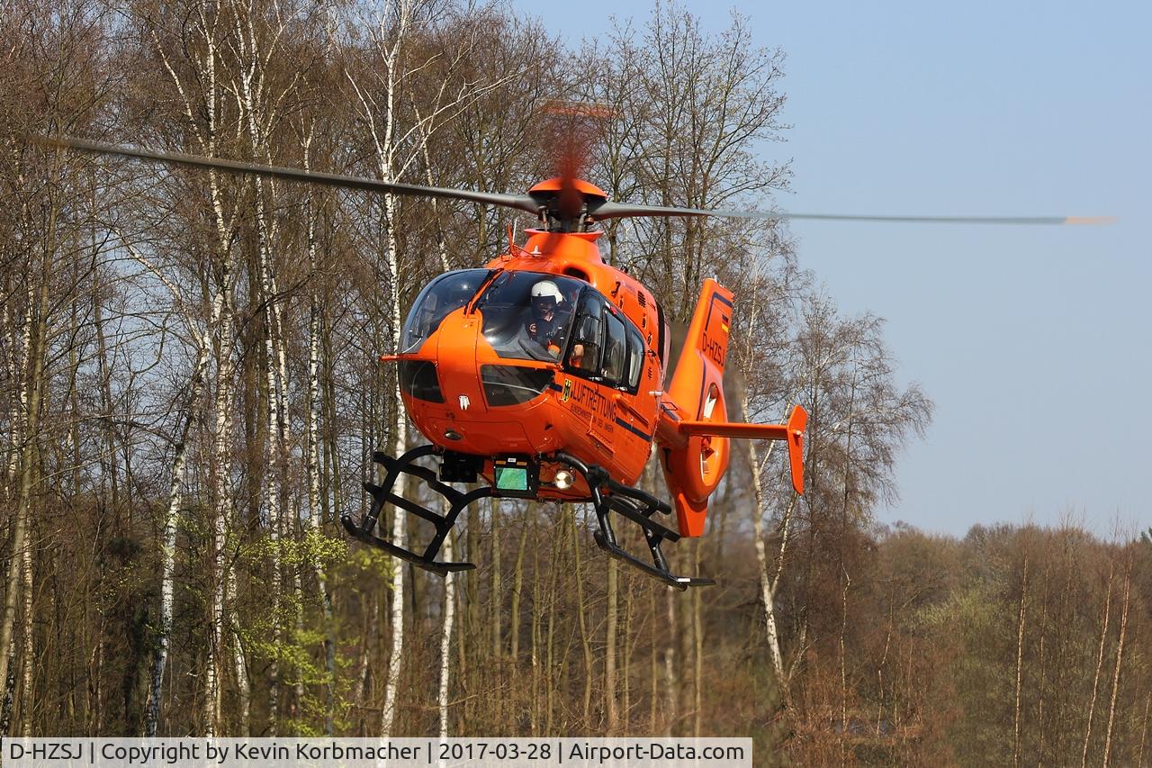 D-HZSJ, 2007 Eurocopter EC-135T-2+ C/N 0603, Christoph9 arrving BGU Duisburg.
