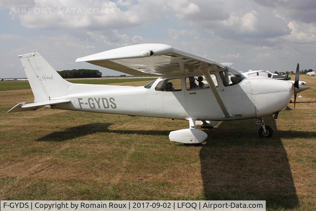 F-GYDS, Cessna 172R C/N 396072, Parked