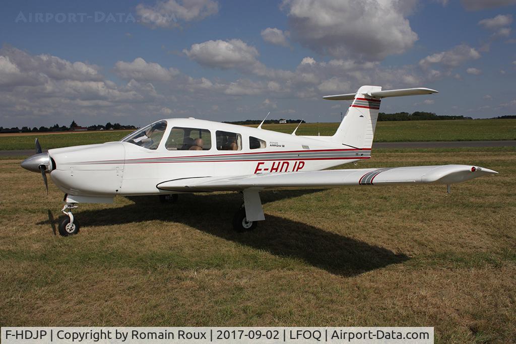 F-HDJP, Piper PA-28RT-201 Arrow IV C/N 28R-8018044, Parked