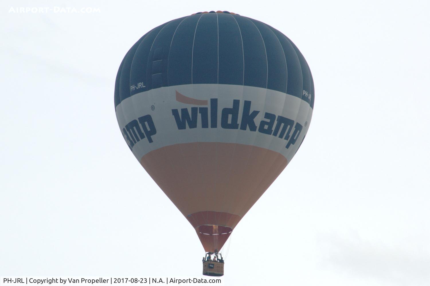 PH-JRL, 2010 Cameron Z-140 C/N 11414, Cameron Z-140 balloon during Twente Ballooning 2017 at Oldenzaal, the Netherlands