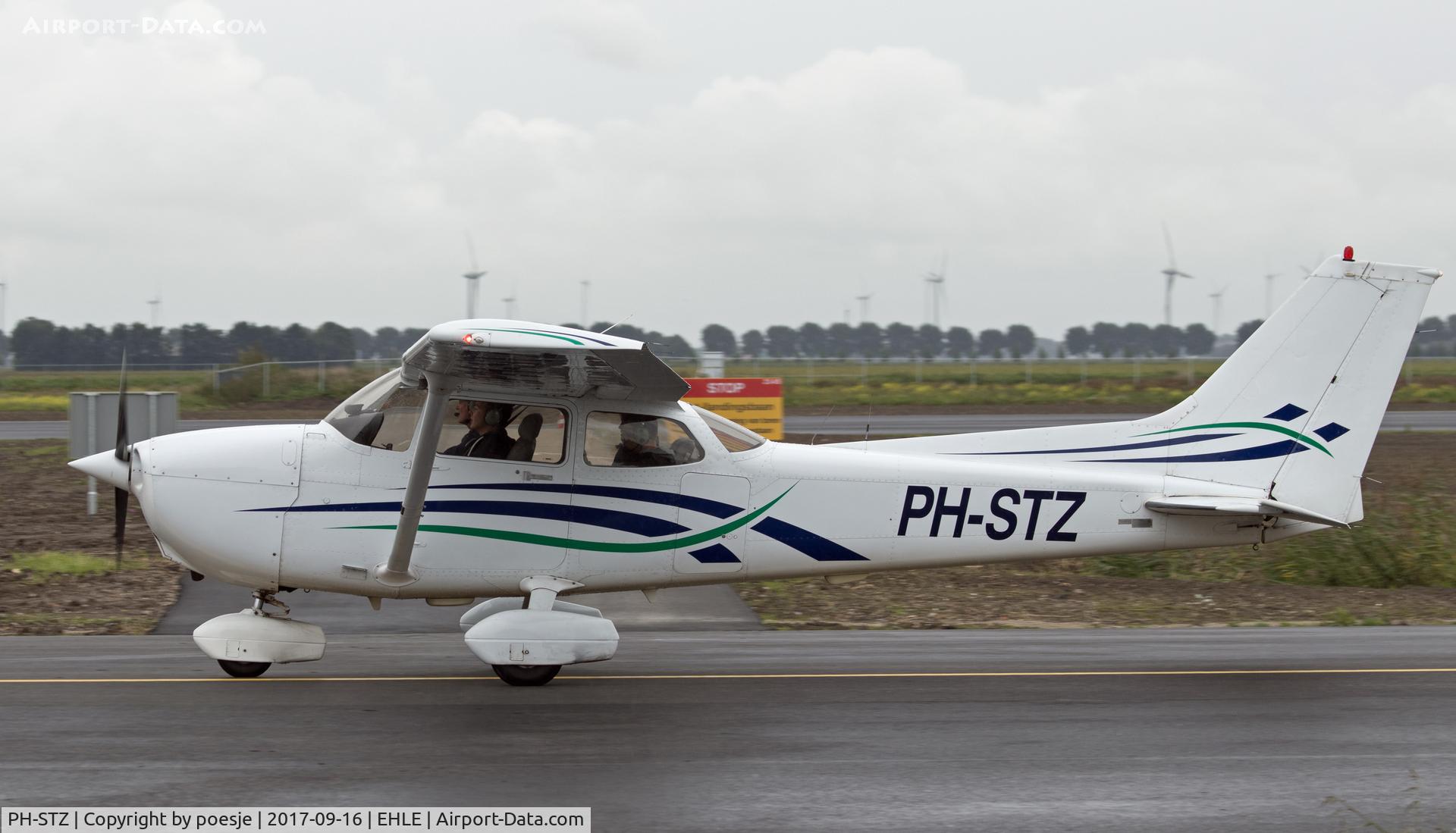 PH-STZ, 1997 Cessna C172S C/N 172-80246, At her homebase Lelystad.