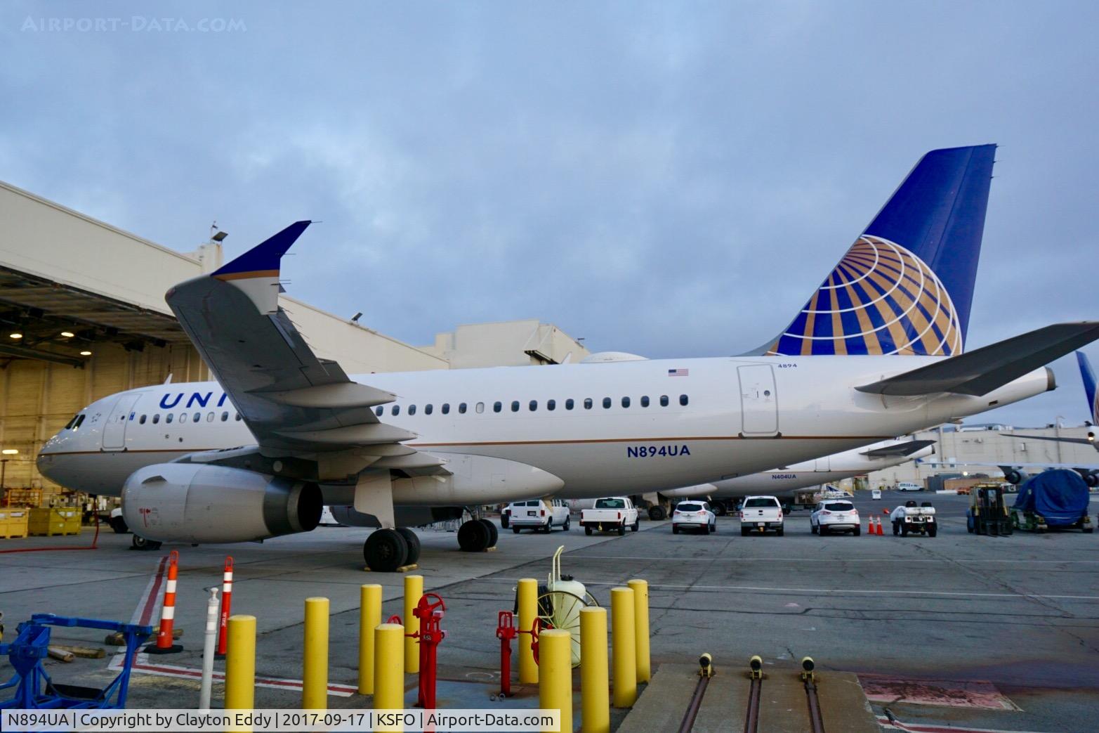 N894UA, 2006 Airbus A319-132 C/N 2969, SFO 2017.