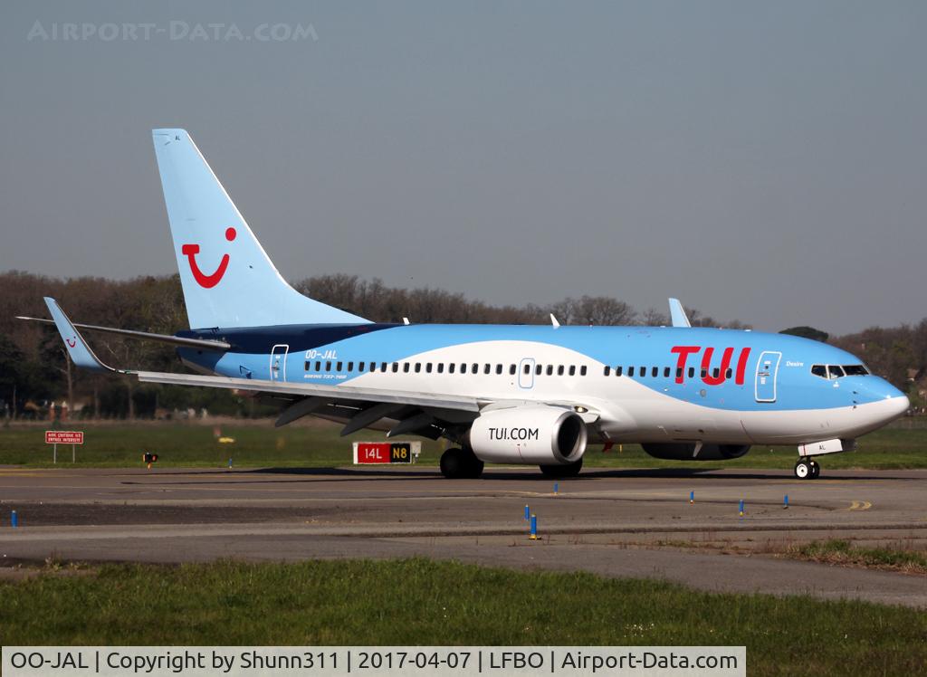 OO-JAL, 2004 Boeing 737-7K2 C/N 30668, Taxiing to the Terminal