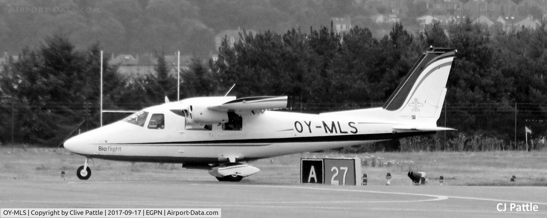 OY-MLS, 2017 Vulcanair P-68C C/N 501, Taxy to parking at Dundee