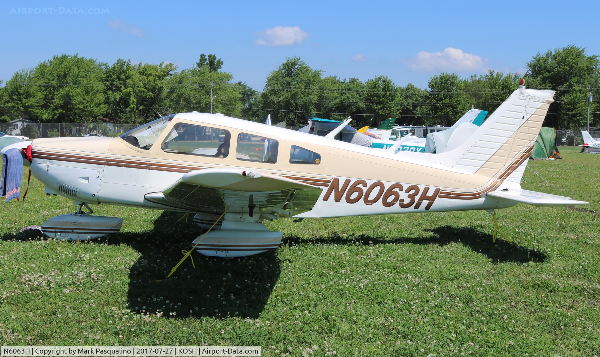 N6063H, 1977 Piper PA-28-181 Archer C/N 28-7890203, Piper PA-28-181