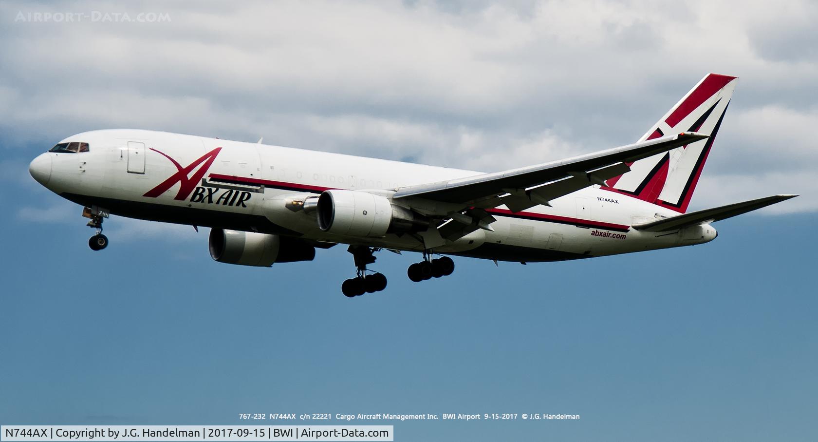 N744AX, 1983 Boeing 767-232 C/N 22221, On approach to 33L.
