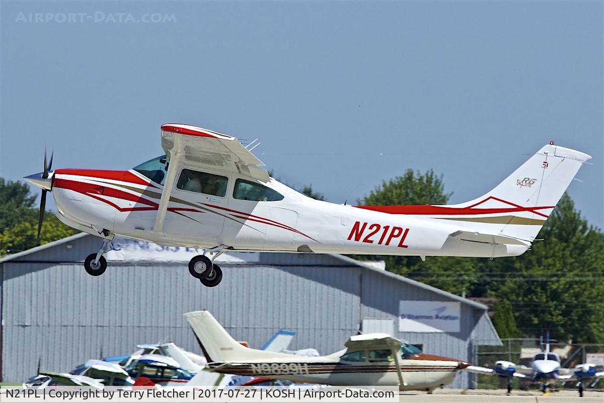 N21PL, 1984 Cessna R182 Skylane RG C/N R182-01983, At 2017 EAA AirVenture at Oshkosh