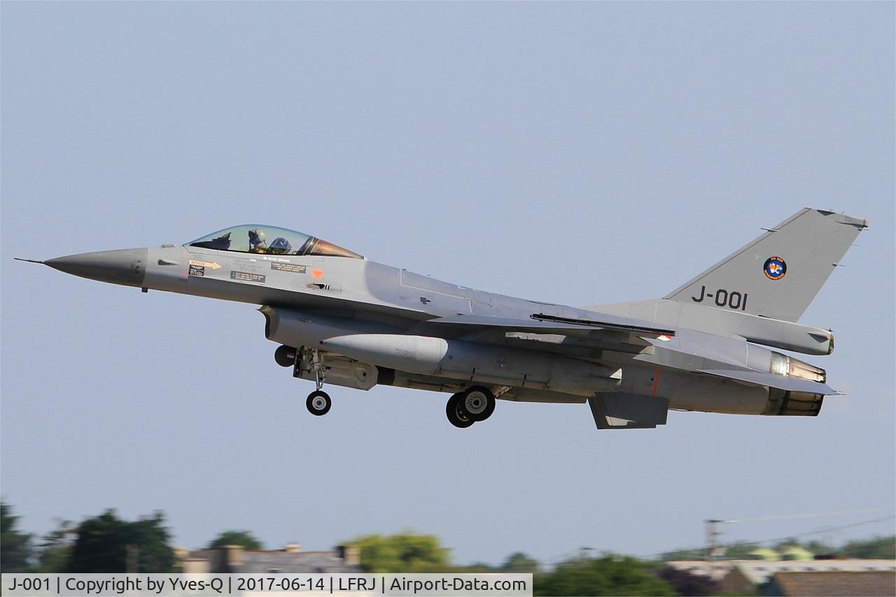 J-001, Fokker F-16AM Fighting Falcon C/N 6D-157, Fokker F-16AM Fighting Falcon, Take off rwy 26, Landivisiau Naval Air Base (LFRJ) Tiger Meet 2017