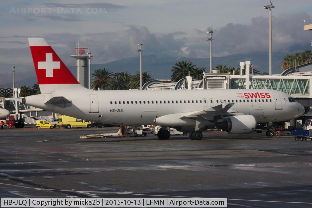 HB-JLQ, 2011 Airbus A320-214 C/N 4673, Parked