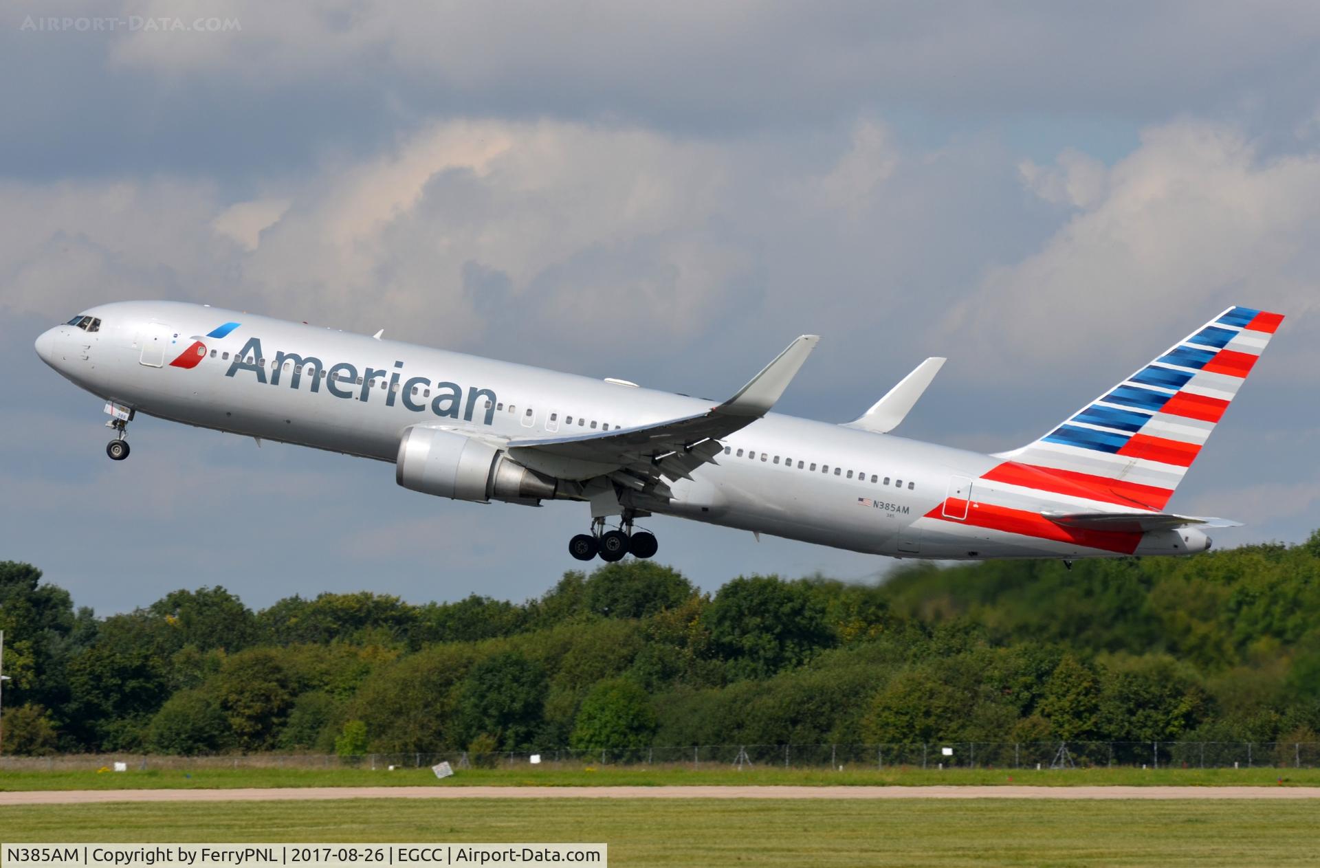 N385AM, 1994 Boeing 767-323 C/N 27059, American B763 lifting-off from MAN