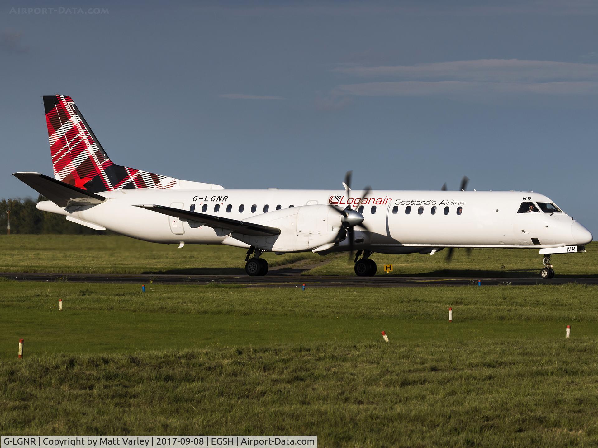G-LGNR, 1993 Saab 2000 C/N 2000-004, Taxiing