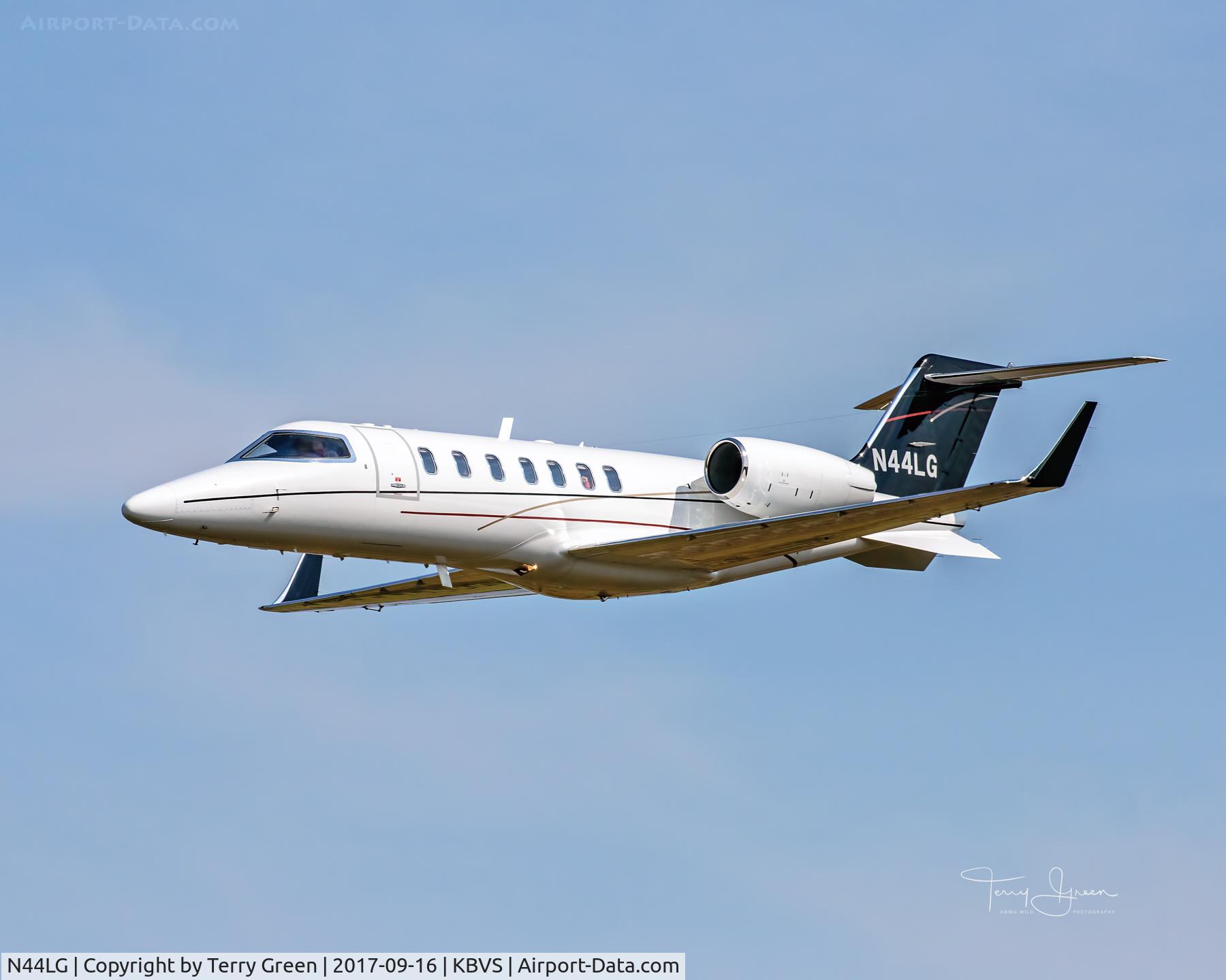 N44LG, 2009 Learjet 40 C/N 40-2125, KBVS