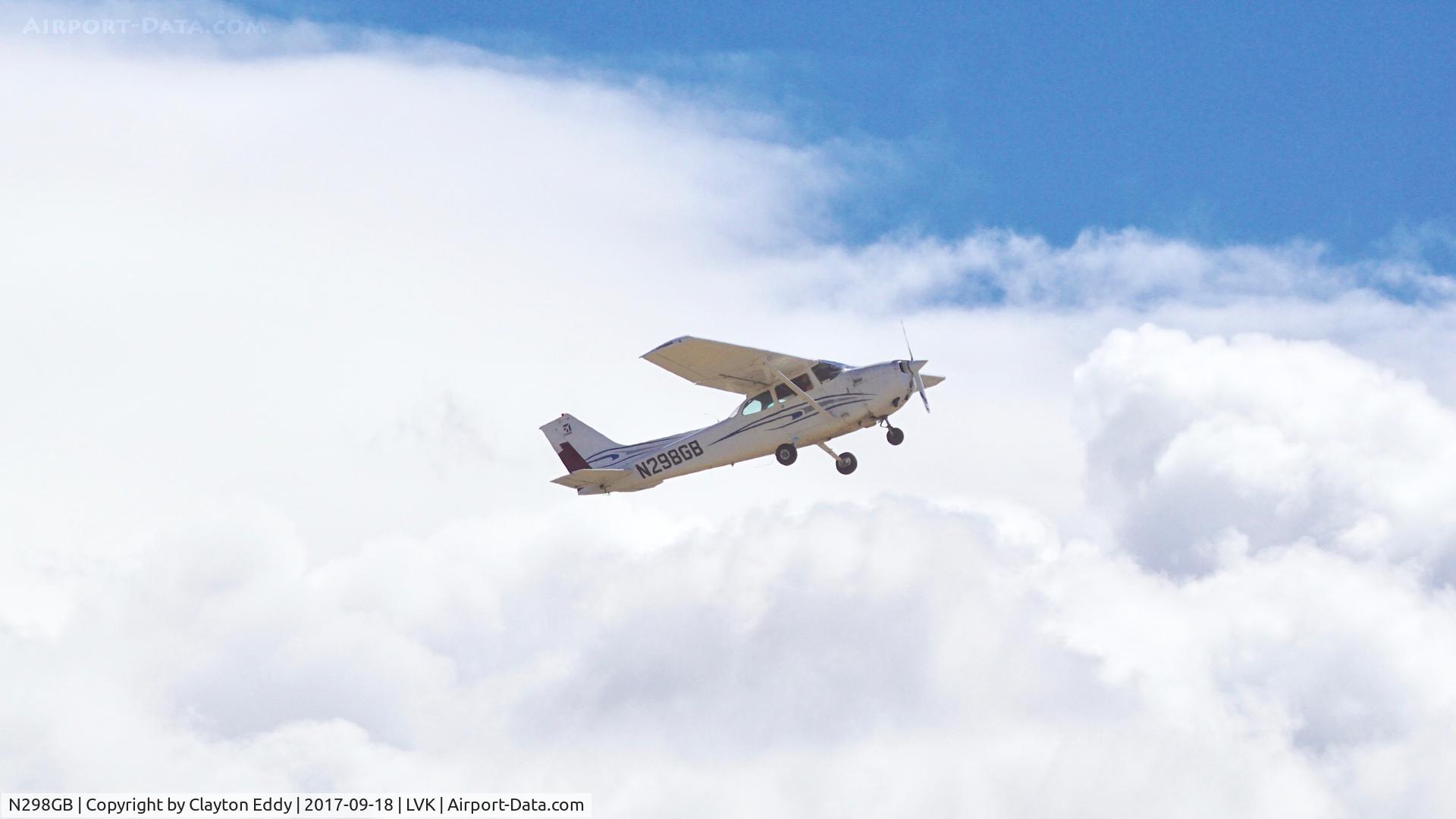 N298GB, 1977 Cessna 172N C/N 17268841, Livermore Airport California 2017.