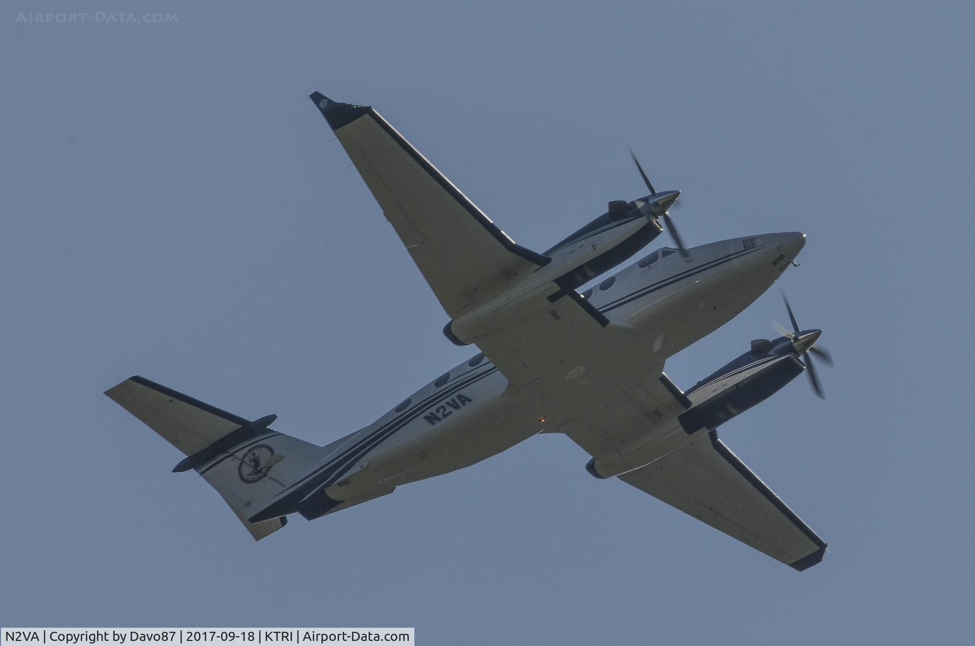 N2VA, 2007 Hawker Beechcraft 350 King Air (B300) C/N FL-537, Departing Tri-Cities Airport.