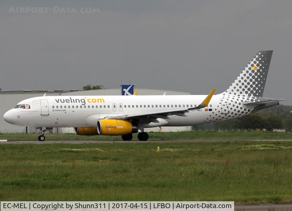 EC-MEL, 2015 Airbus A320-232 C/N 6450, Ready for take off from rwy 32R