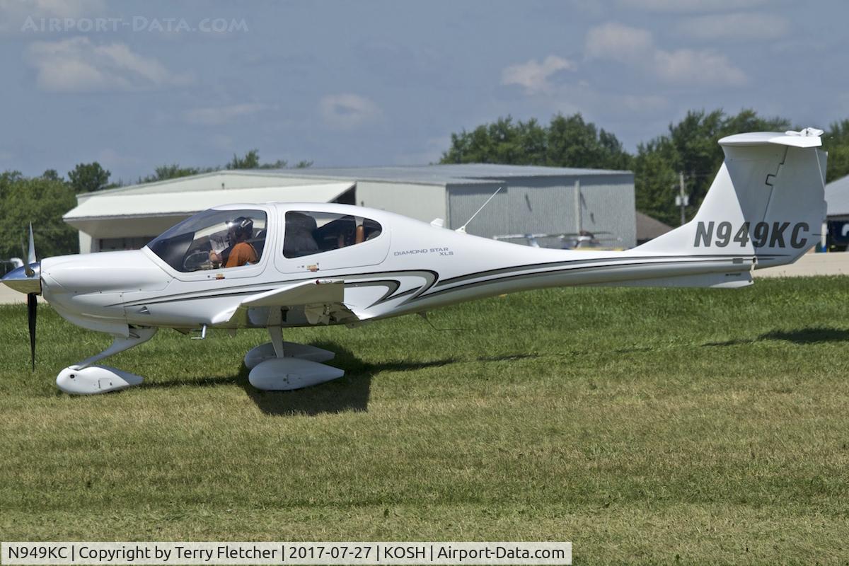 N949KC, 2008 Diamond DA-40 Diamond Star C/N 40.949, At 2017 EAA AirVenture at Oshkosh