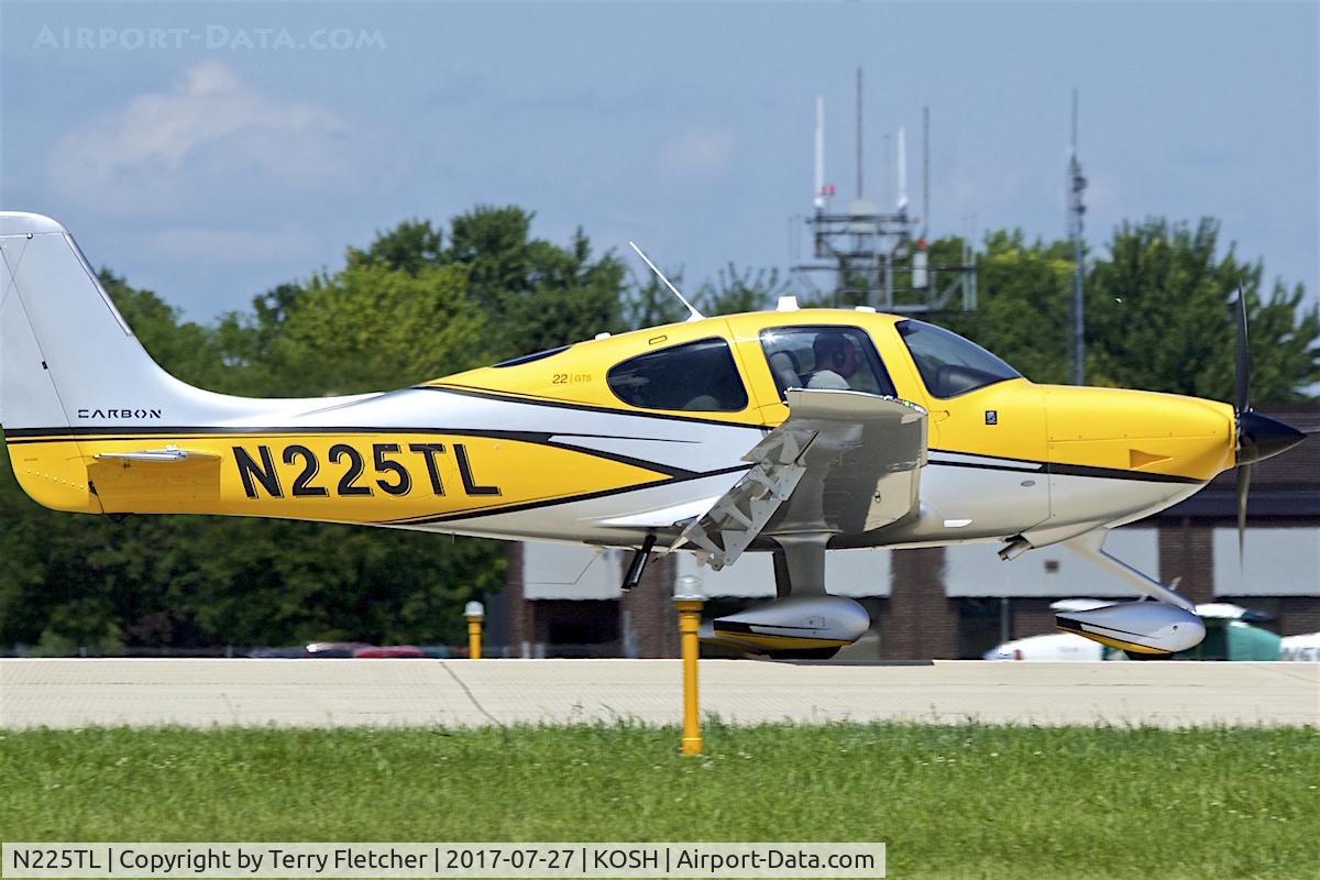N225TL, 2017 Cirrus SR22 Carbon C/N 4478, At 2017 EAA AirVenture at Oshkosh