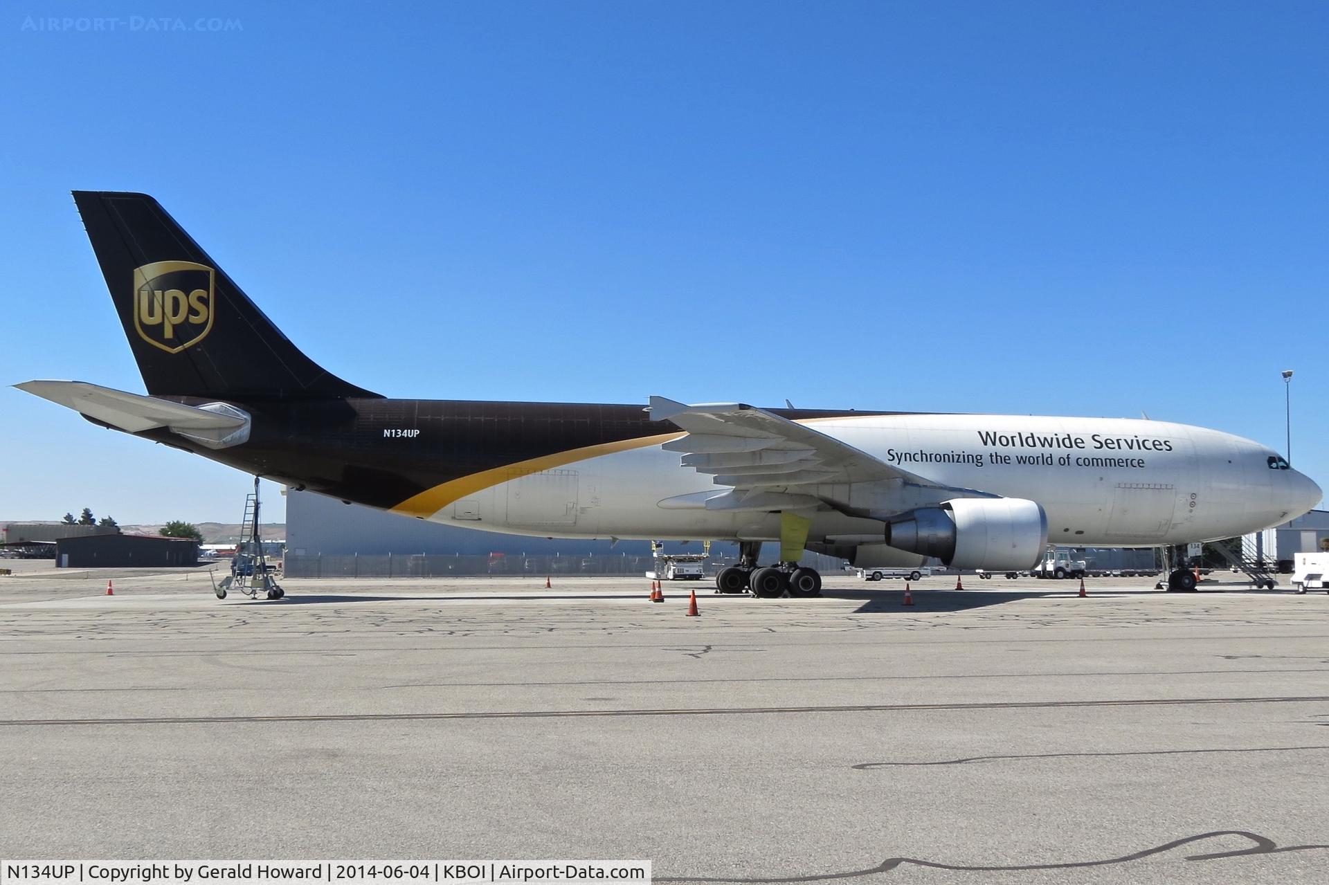 N134UP, 2001 Airbus A300F4-622R C/N 0817, Parked on the UPS ramp.