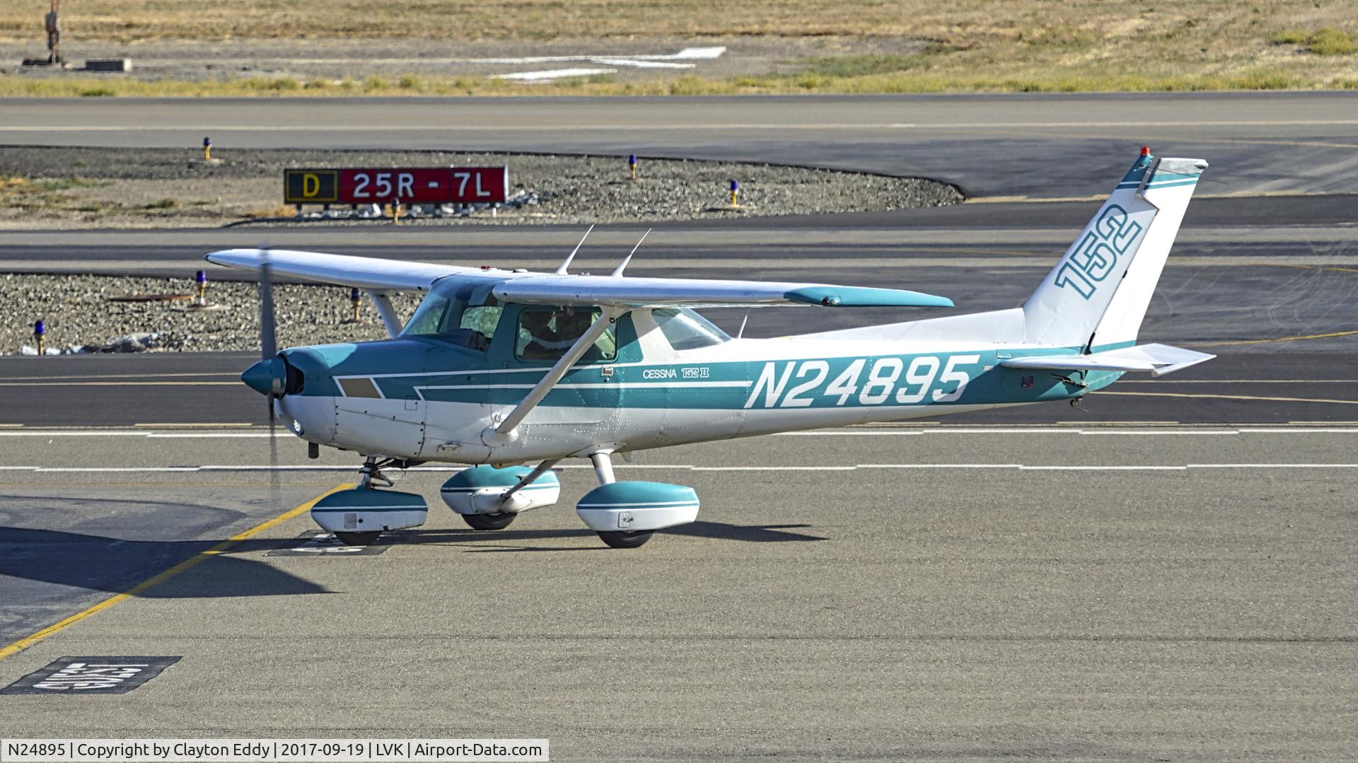 N24895, 1977 Cessna 152 C/N 15280438, Livermore Airport California 2017.