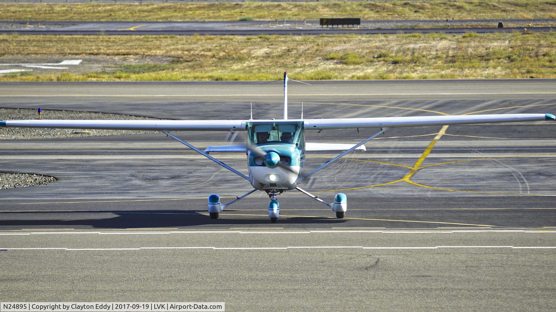 N24895, 1977 Cessna 152 C/N 15280438, Livermore Airport California 2017.