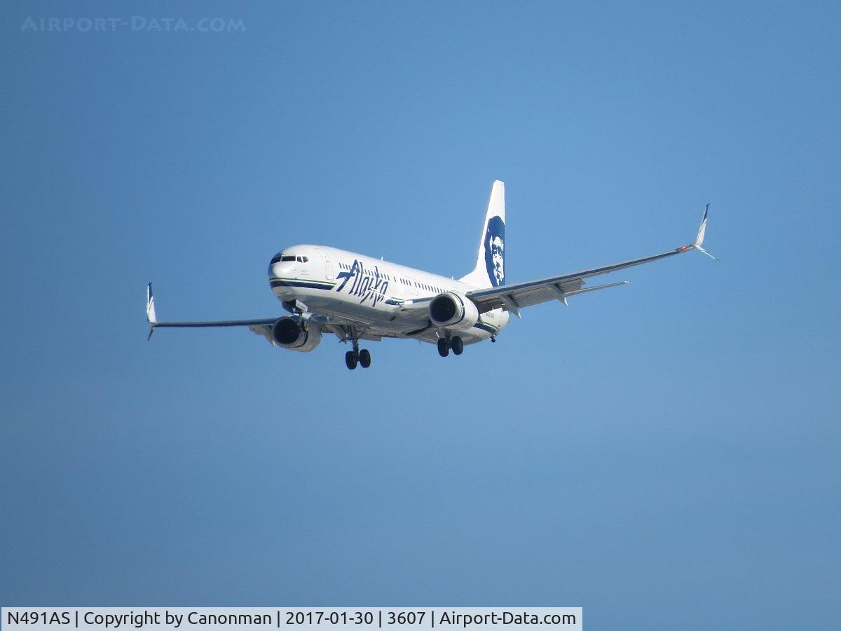 N491AS, 2015 Boeing 737-990/ER C/N 44109, Landing