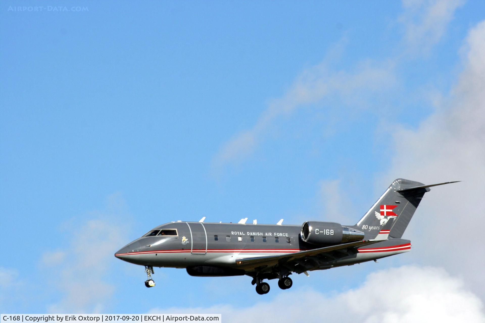 C-168, 2000 Bombardier Challenger 604 (CL-600-2B16) C/N 5468, C-168 landing rw 22r
